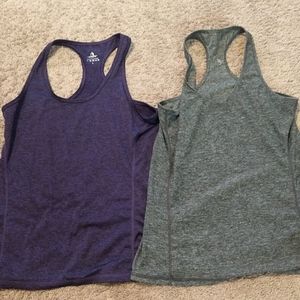2 work out tanks